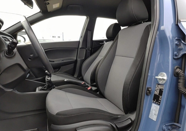 Hyundai i20 cena 43800 przebieg: 79467, rok produkcji 2017 z Lesko małe 379